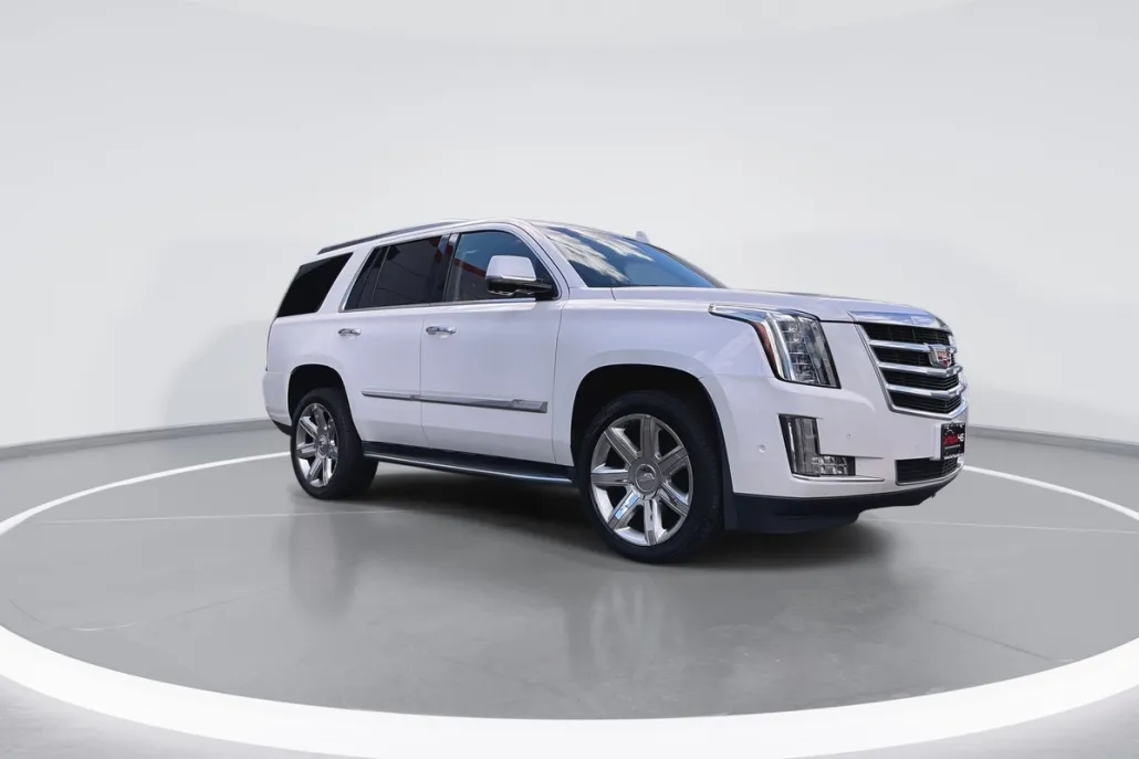 2018 Cadillac Escalade Luxury photo 1