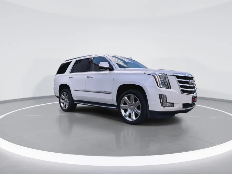 2018 Cadillac Escalade Luxury photo 1