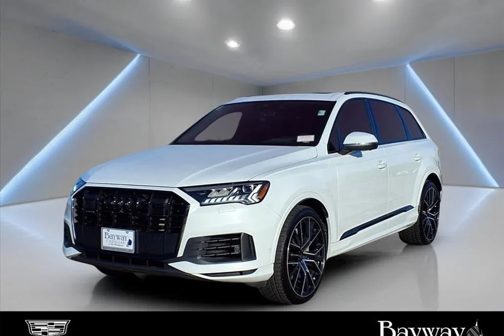 2023 Audi Q7 Prestige photo 1