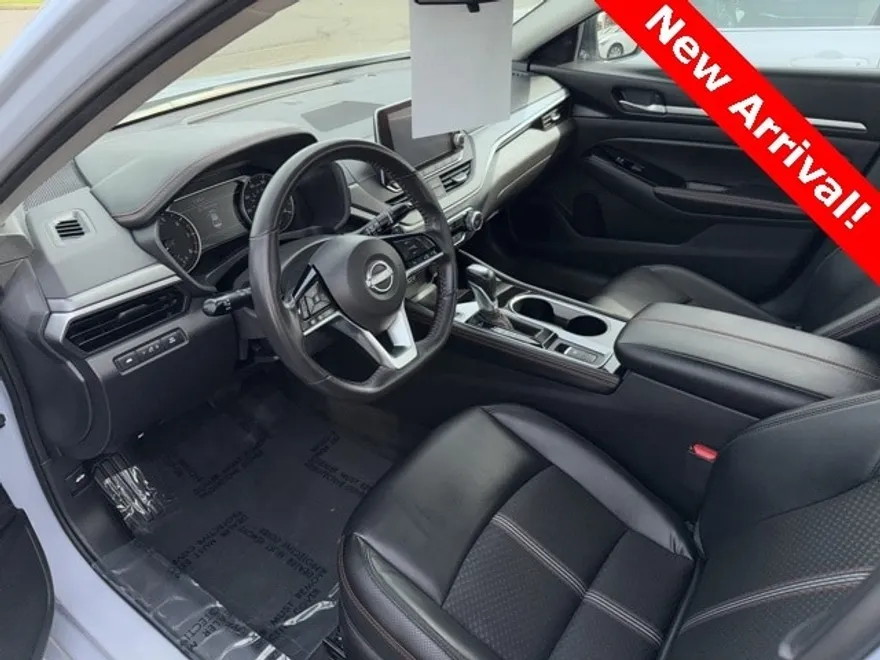 2024 Nissan Altima 2.5 SR photo 1