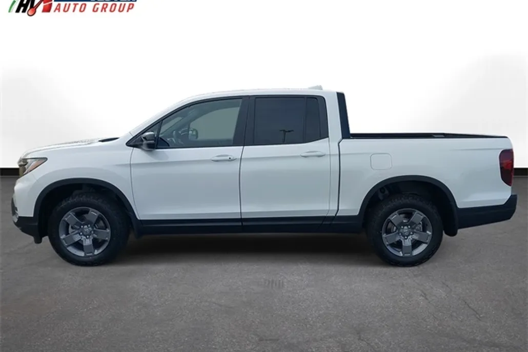 2025 Honda Ridgeline TrailSport photo 1