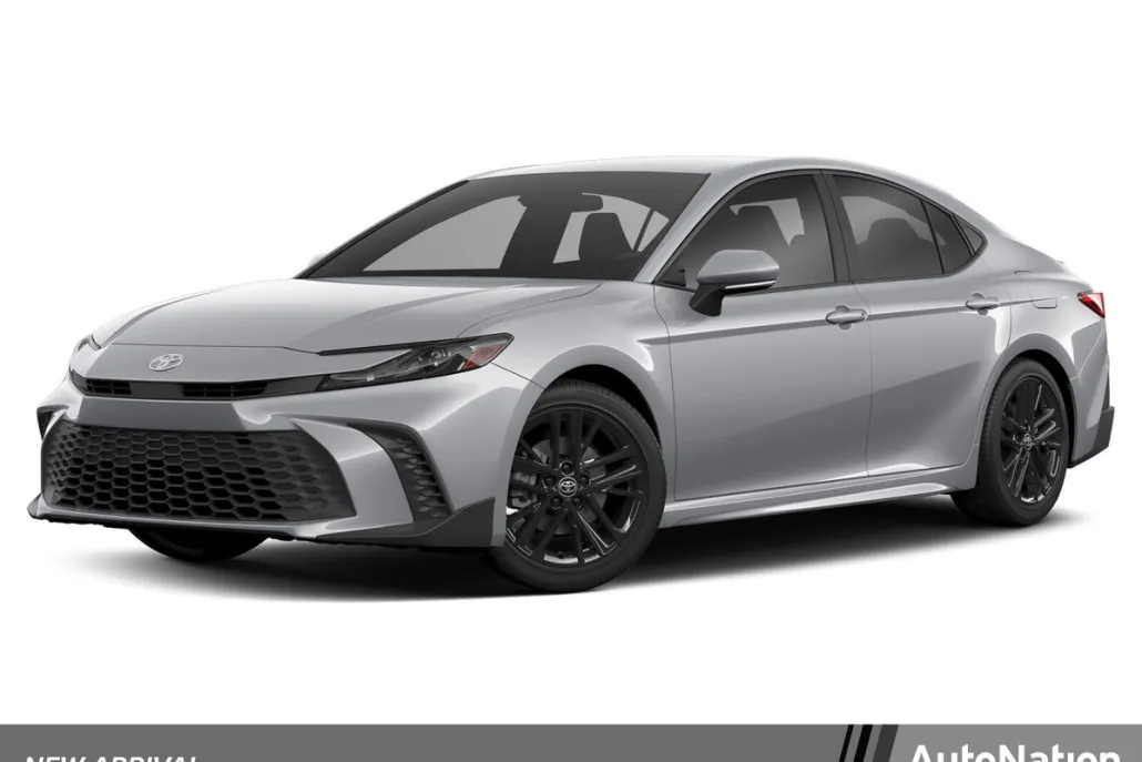 2025 Toyota Camry LE photo 1