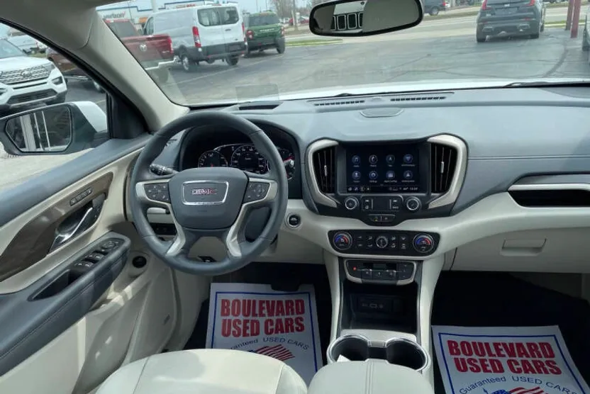 2023 Gmc Terrain Denali photo 1