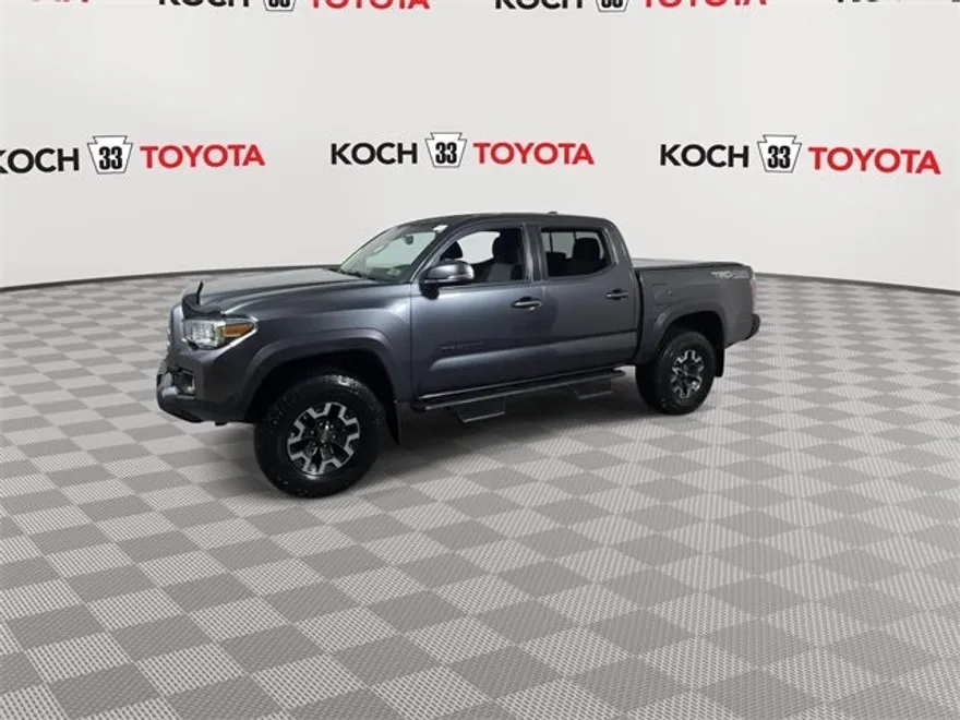 2020 Toyota Tacoma TRD Off-Road V6 photo 1