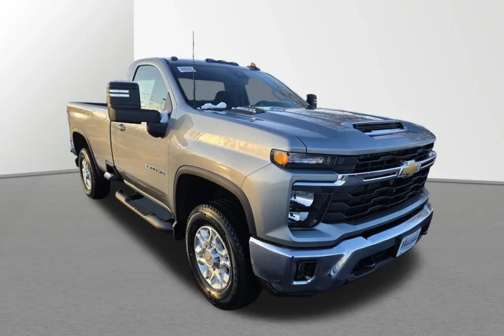 2025 Chevrolet Silverado 3500HD LT photo 1
