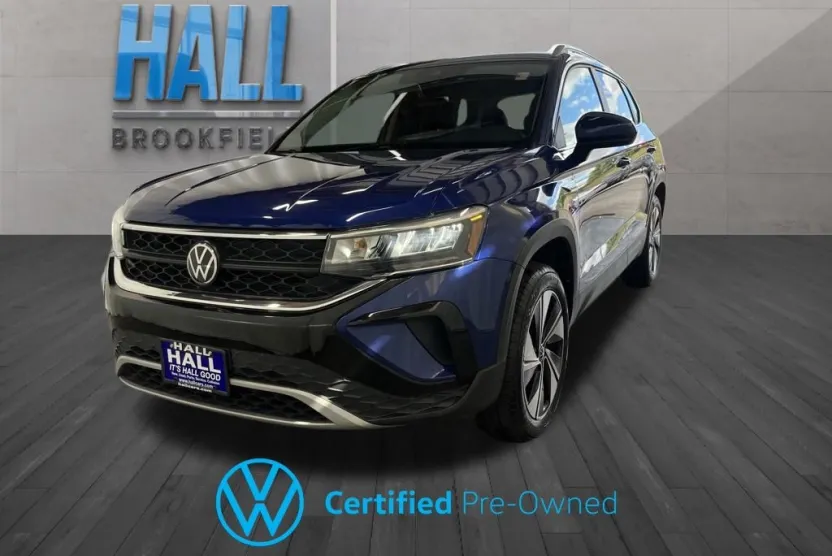 2024 Volkswagen Taos SE photo 1
