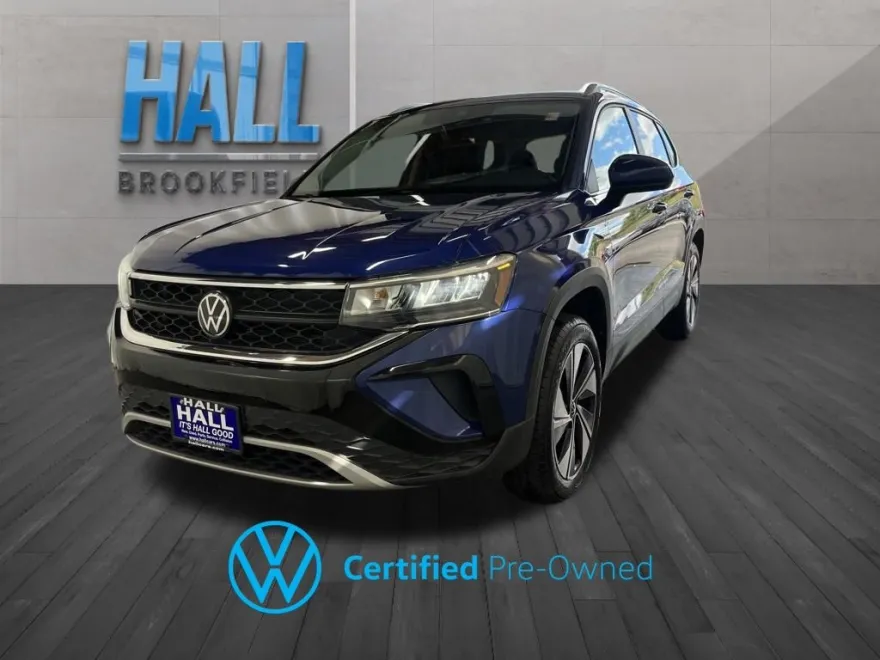 2024 Volkswagen Taos SE photo 1