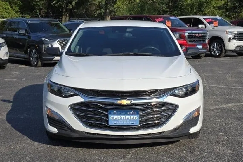 2023 Chevrolet Malibu LS photo 1