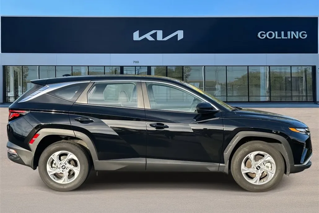 2024 Hyundai Tucson SE photo 1