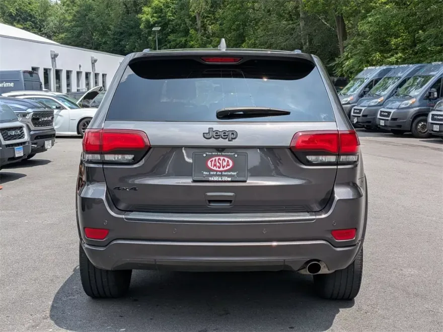 2021 Jeep Grand Cherokee Laredo X photo 1