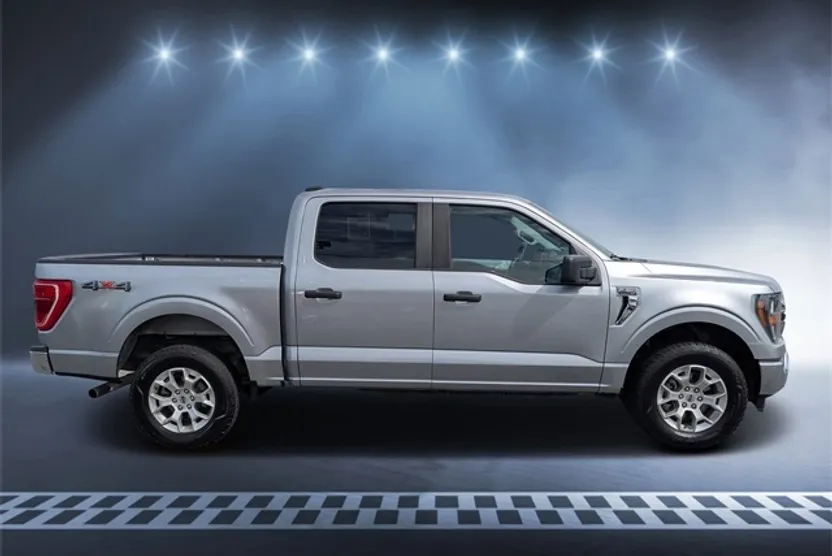 2023 Ford F-150 XLT photo 1
