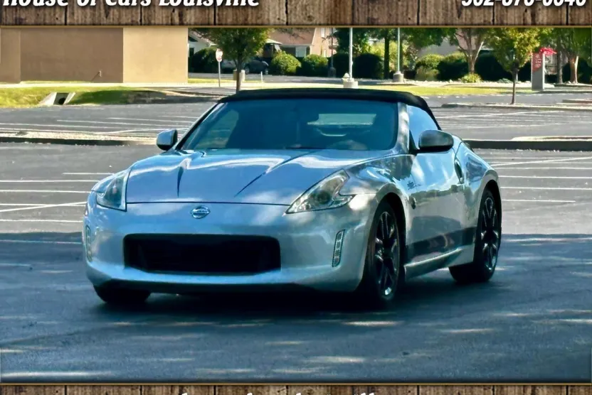 2017 Nissan Z photo 1