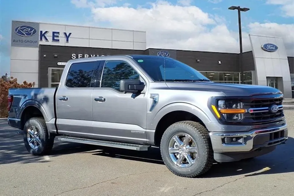 2024 Ford F-150 XLT photo 1
