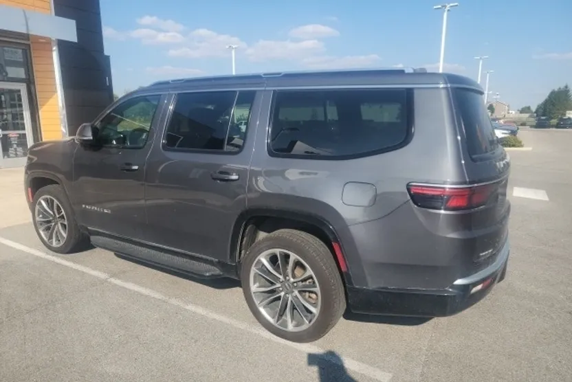2022 Jeep Wagoneer Series II photo 1