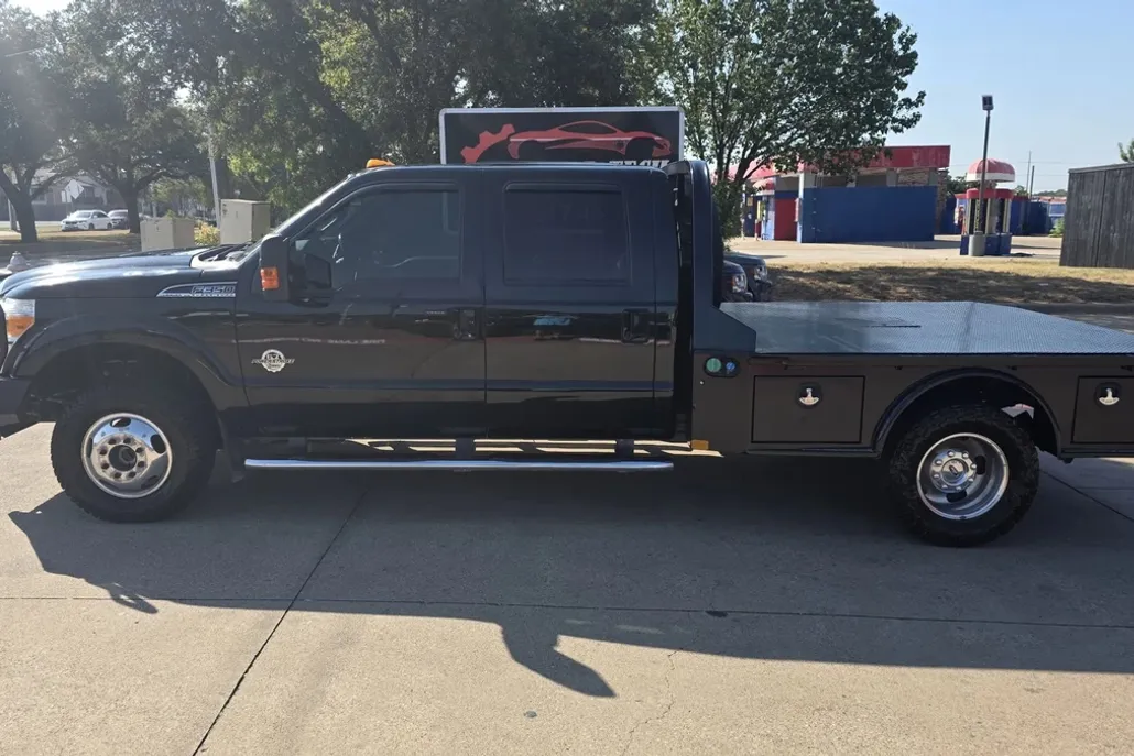 2016 Ford F-350 photo 1