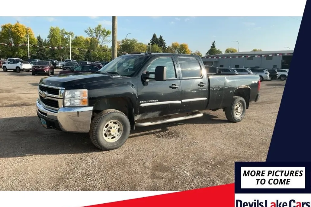 2008 Chevrolet Silverado LT photo 1
