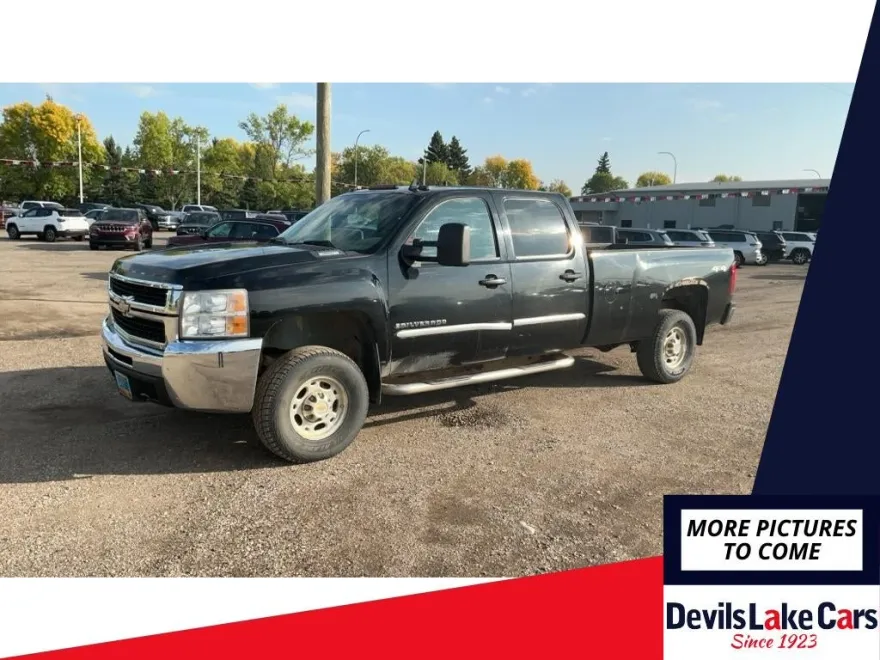 2008 Chevrolet Silverado LT photo 1