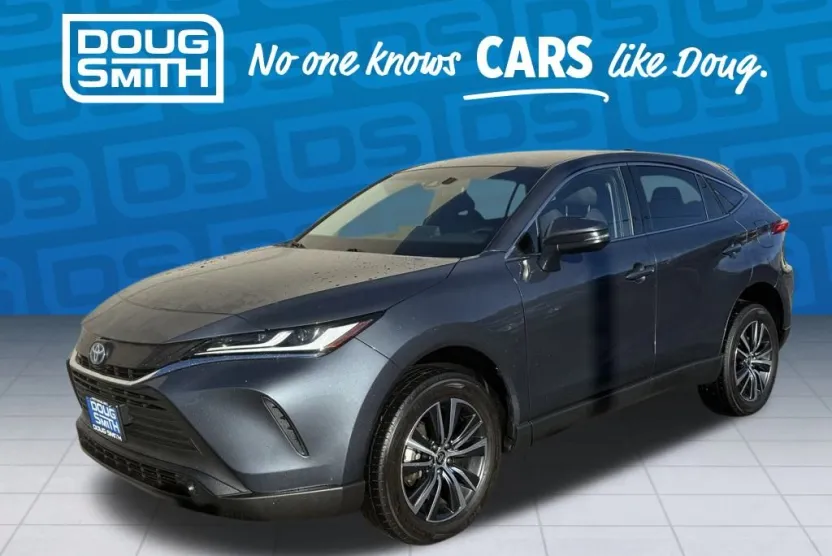 2024 Toyota Venza LE photo 1
