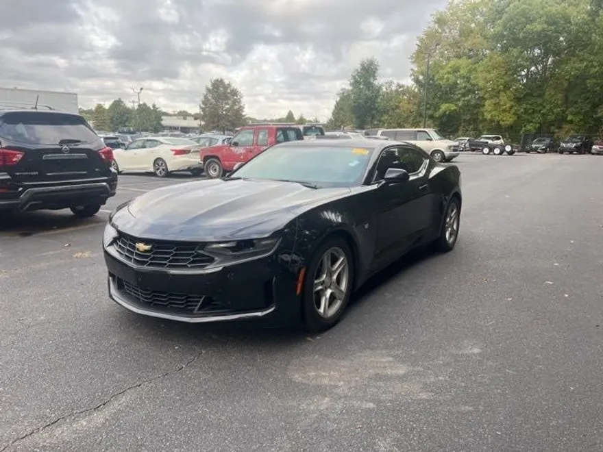 2022 Chevrolet Camaro 1LT photo 1