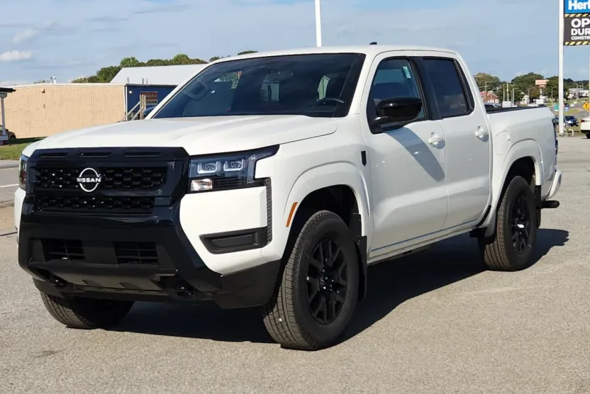 2026 Nissan Frontier SV Crew Cab photo 1