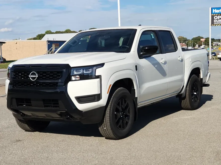 2026 Nissan Frontier SV Crew Cab photo 1