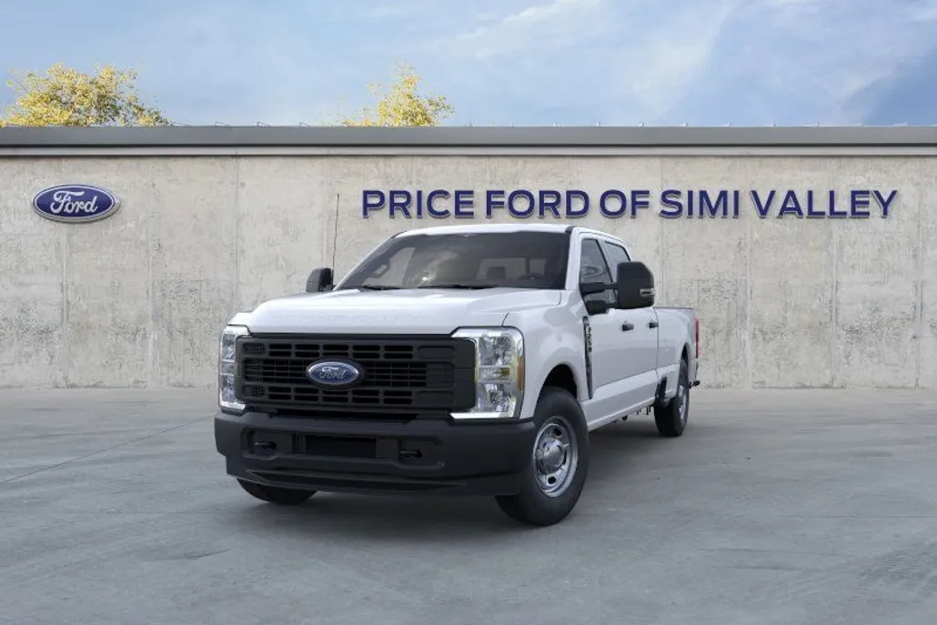 2025 Ford F-250 XL photo 1
