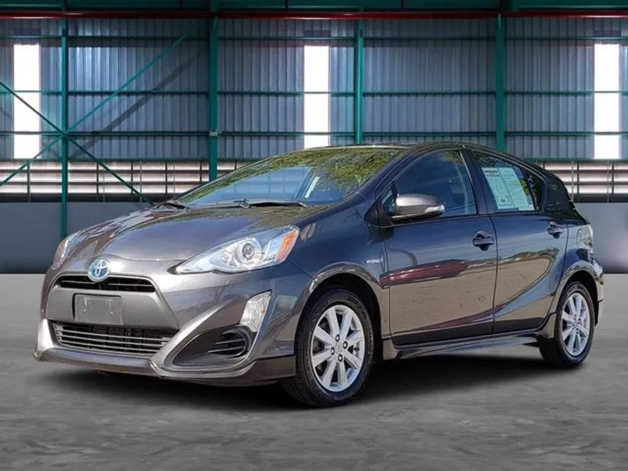2017 Toyota Prius C One Two Three Four photo 1