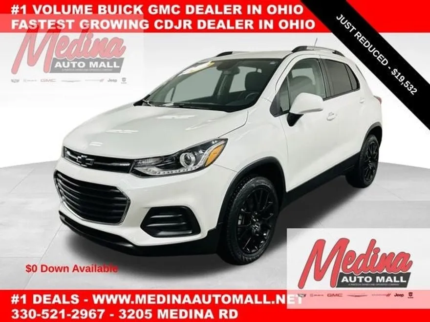 2022 Chevrolet Trax LT photo 1