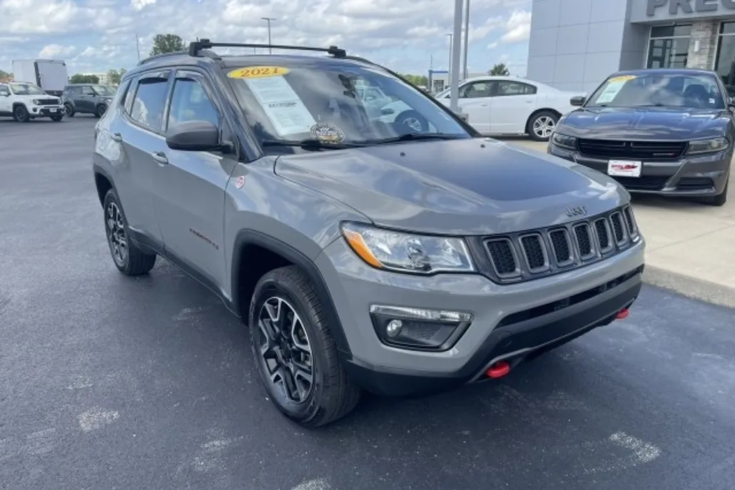 2021 Jeep Compass Trailhawk photo 1