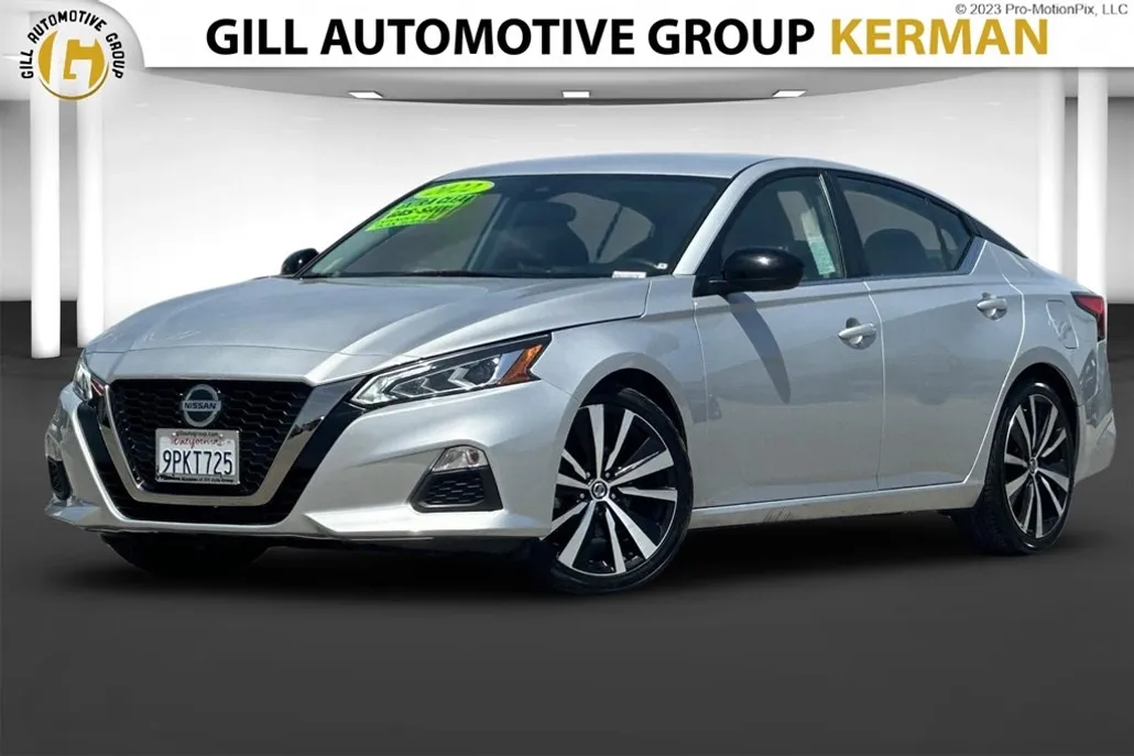 2022 Nissan Altima 2.5 SR photo 1