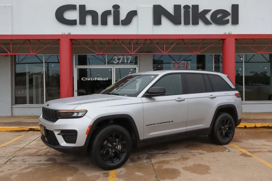 2024 Jeep Grand Cherokee Altitude photo 1