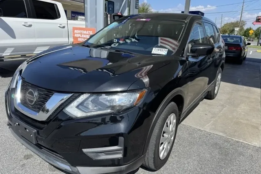 2019 Nissan Rogue S photo 1