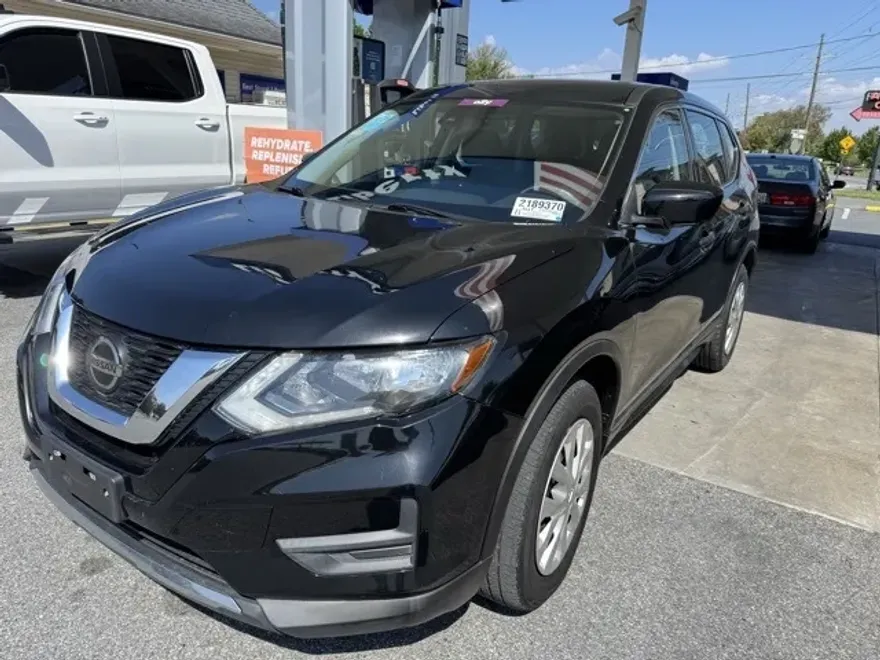 2019 Nissan Rogue S photo 1