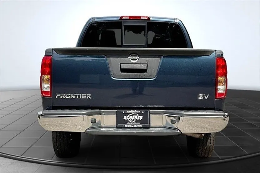 2016 Nissan Frontier SV photo 1