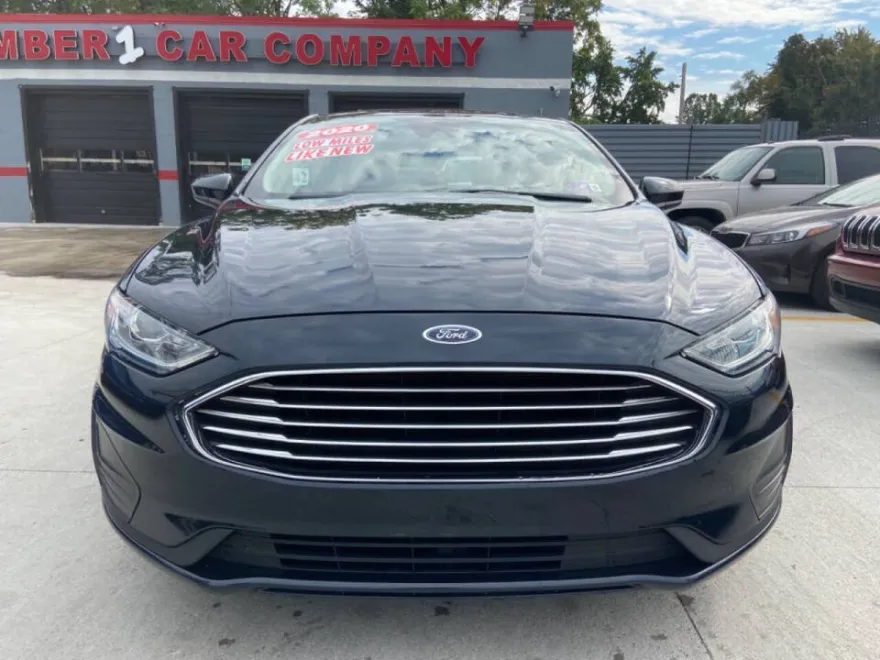 2020 Ford Fusion SE photo 1