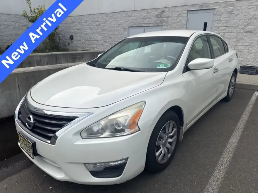 2015 Nissan Altima 2.5 S photo 1