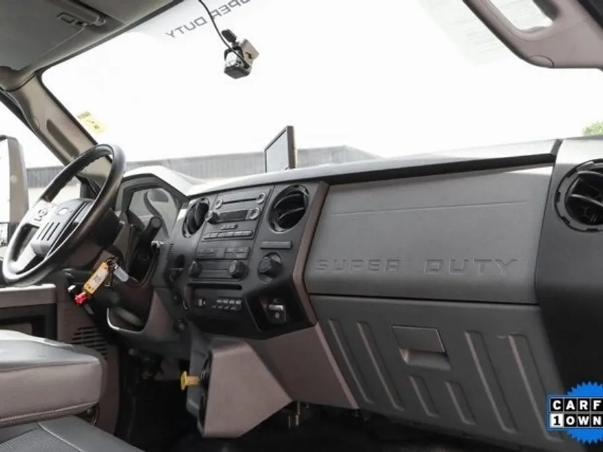 2017 Ford F-750 photo 19