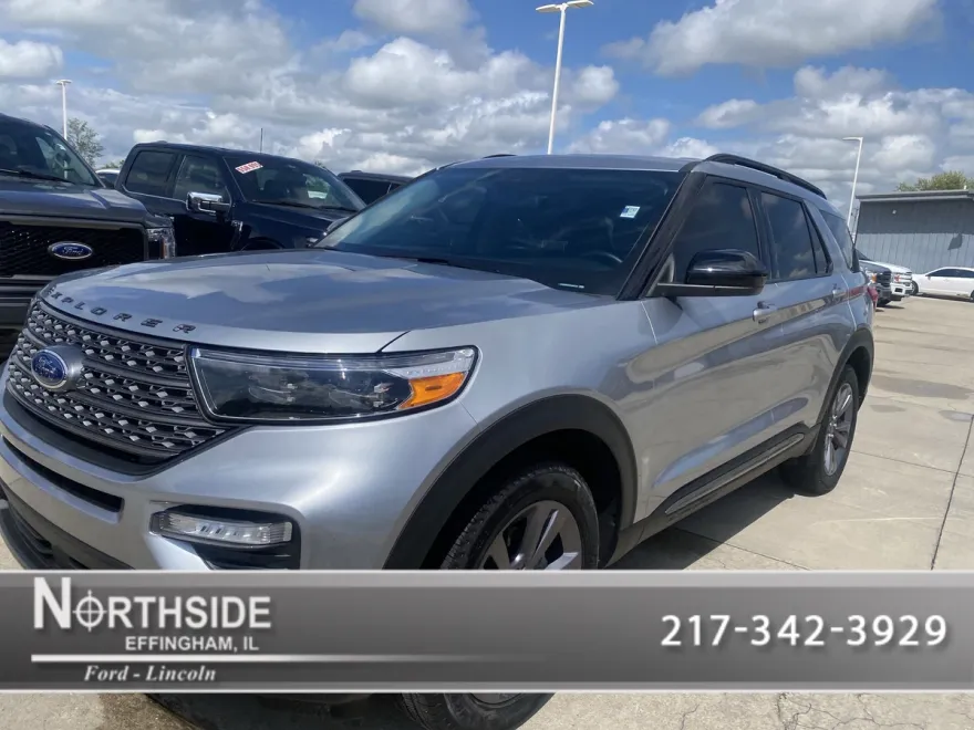2023 Ford Explorer XLT photo 1
