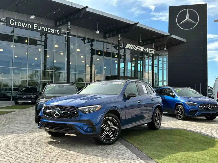 2025 Mercedes Benz GLC 350e 4MATIC photo 1
