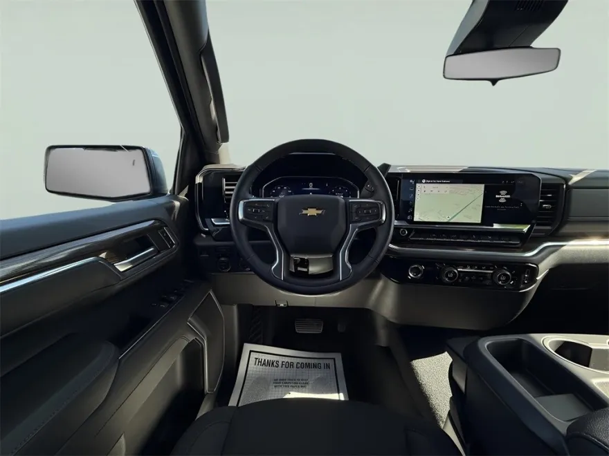 2024 Chevrolet Silverado 1500 LT photo 1