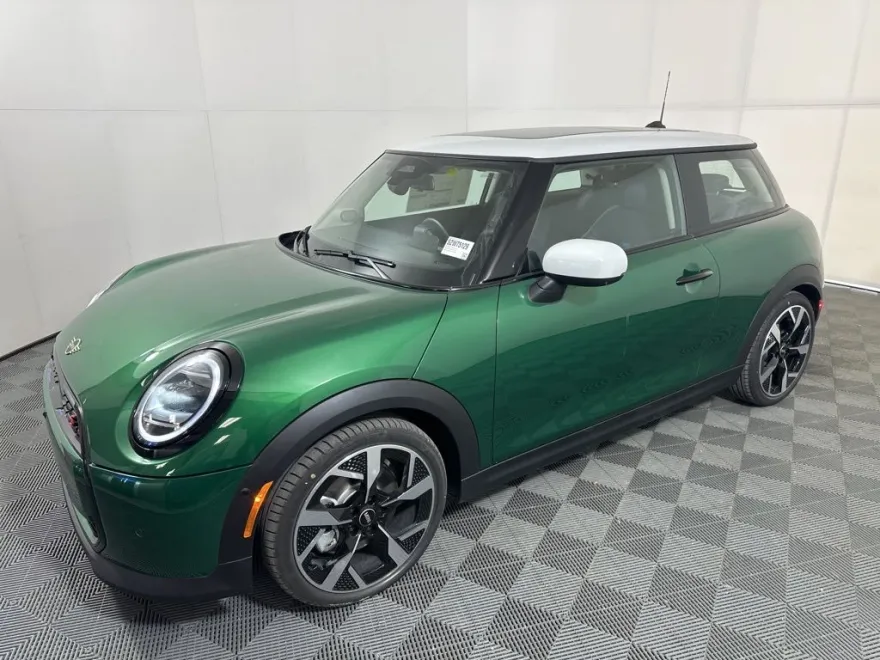 2025 Mini Cooper S Iconic photo 1