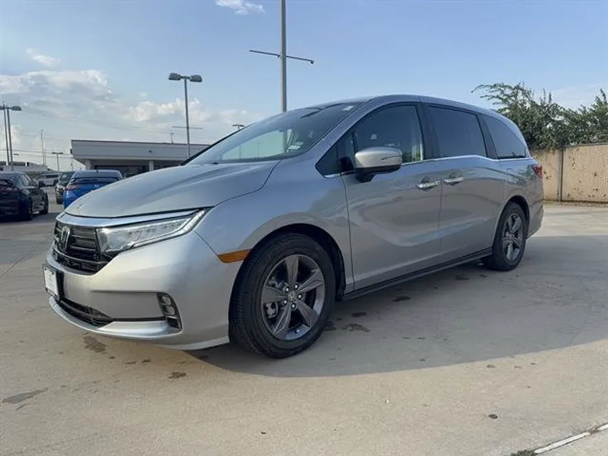 2024 Honda Odyssey EX photo 1