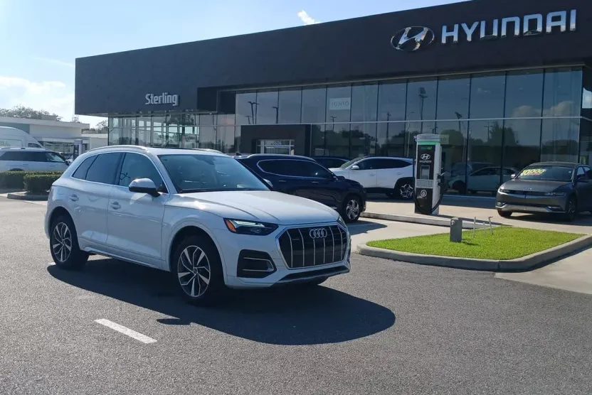 2021 Audi Q5 Premium Plus photo 1