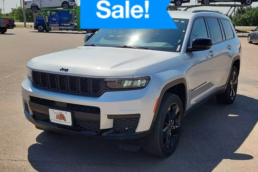 2023 Jeep Grand Cherokee Laredo photo 1