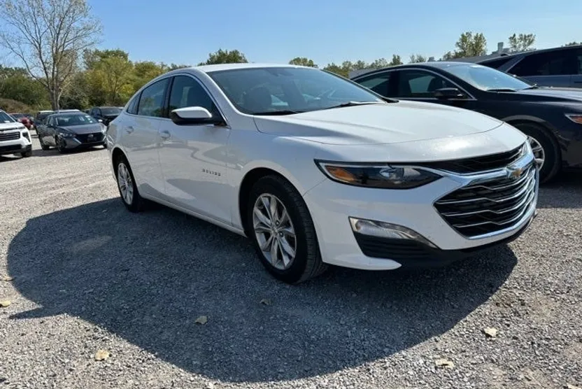 2024 Chevrolet Malibu 1LT photo 1