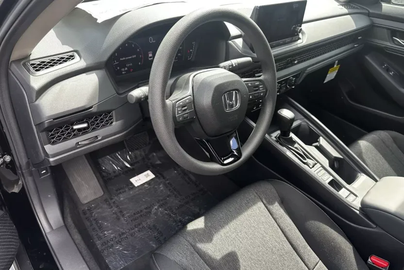 2025 Honda Accord SE photo 1