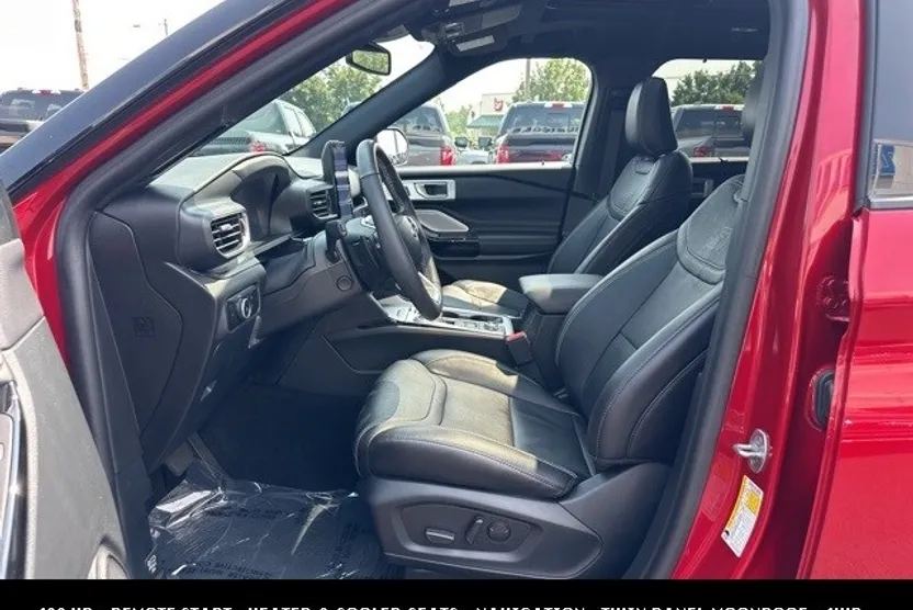2024 Ford Explorer ST photo 1