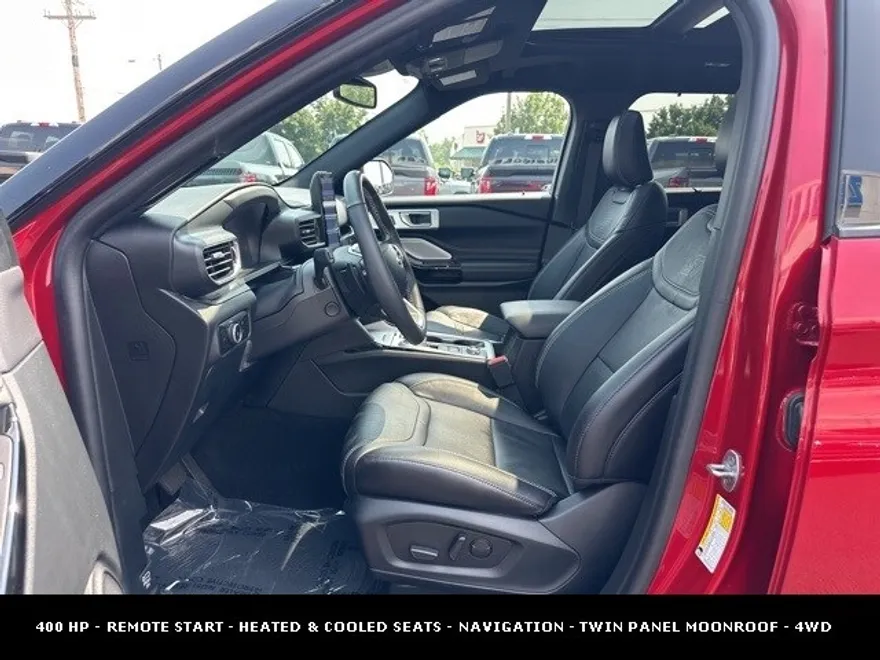 2024 Ford Explorer ST photo 1