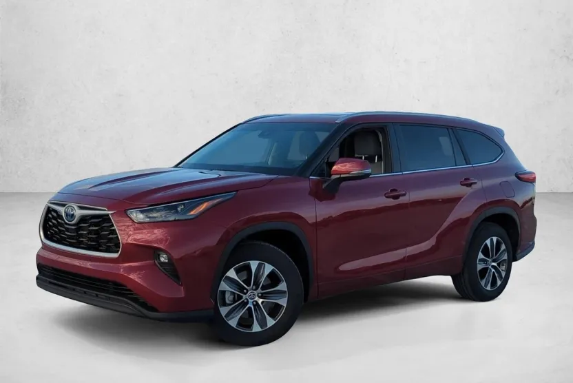 2023 Toyota Highlander Hybrid XLE photo 1