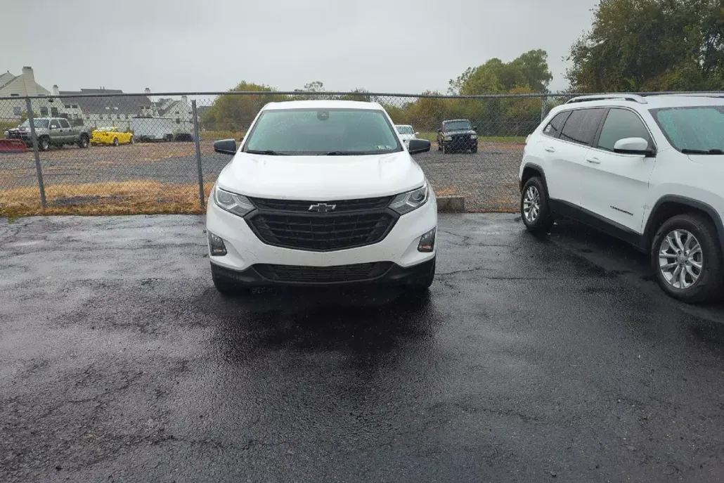 2021 Chevrolet Equinox LT photo 1